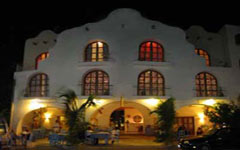 Hotel Coco Rio Playa del Carmen by night